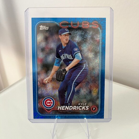 2024 Topps Series 2 - Kyle Hendricks Blue Foil 202/999 #567 - Picture 1 of 2